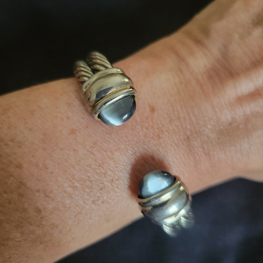 Women's Cable Cuff Moonstone Bracelet
